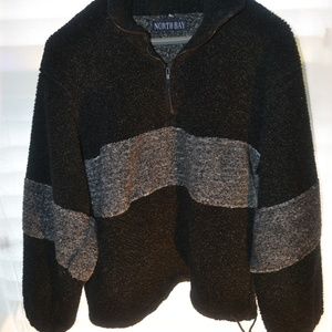 North Bay men's Fleece pullover top jacket.